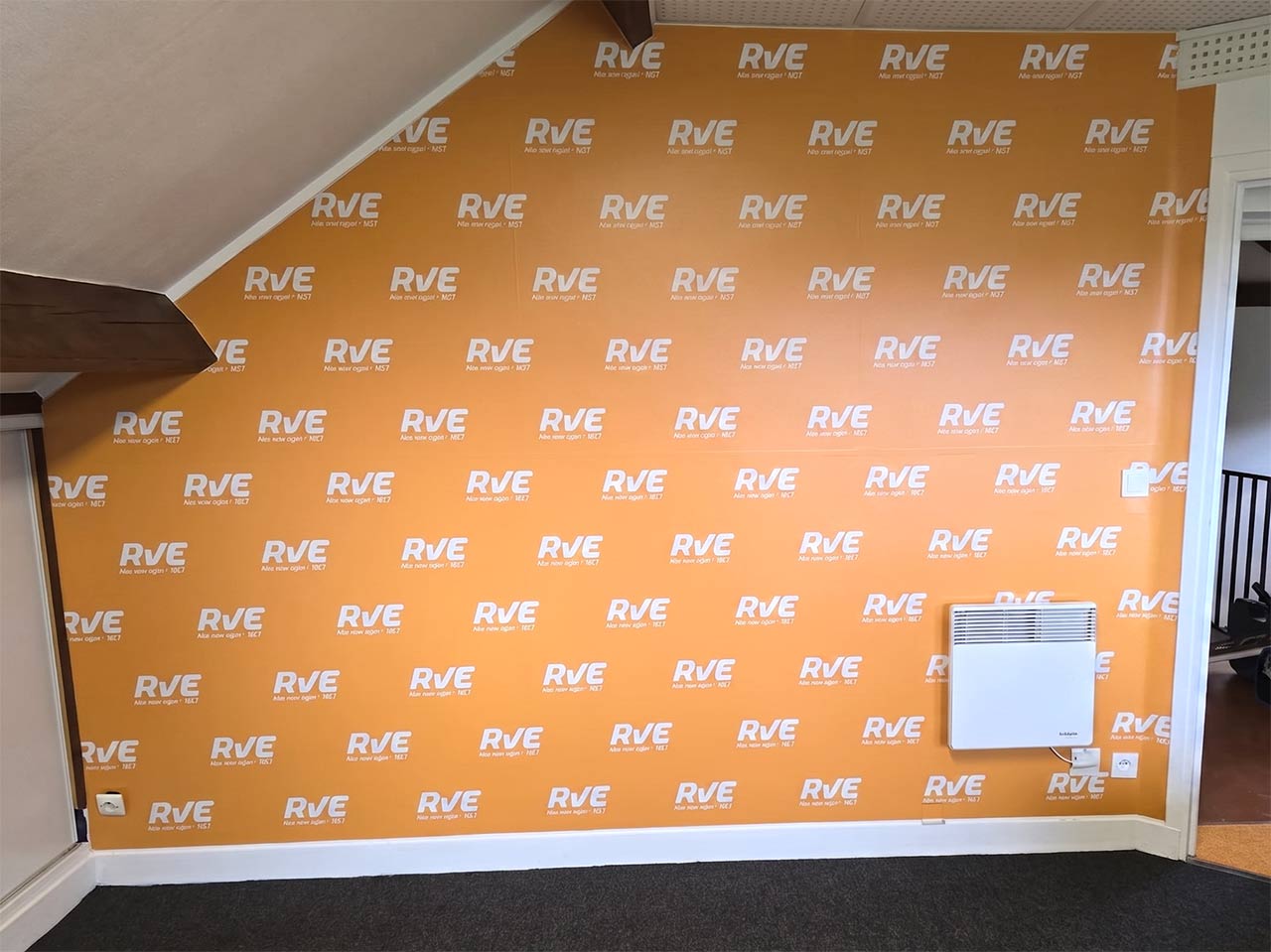 Radio RVE — press wall studio à Vieille-Église
